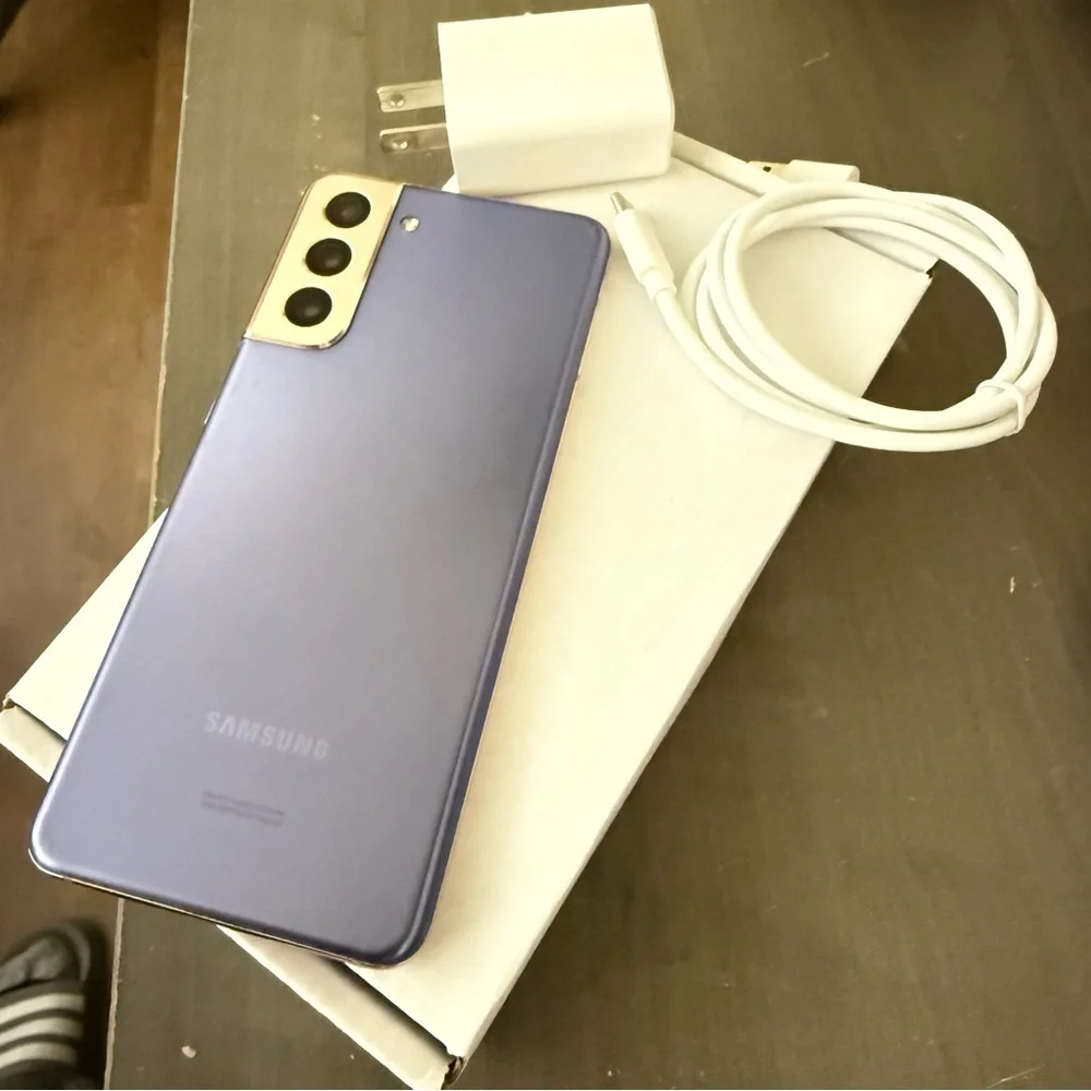 Samsung Galaxy S21 128GB 5G unlocked